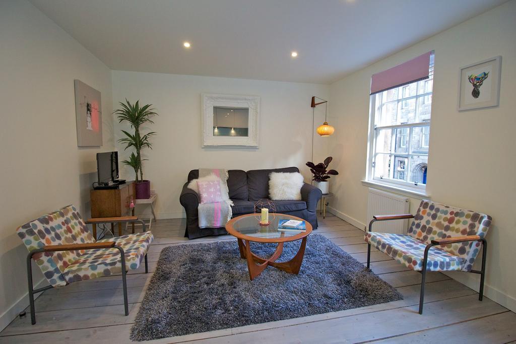 Old Town Castle View Apartment Edinburgh Eksteriør billede